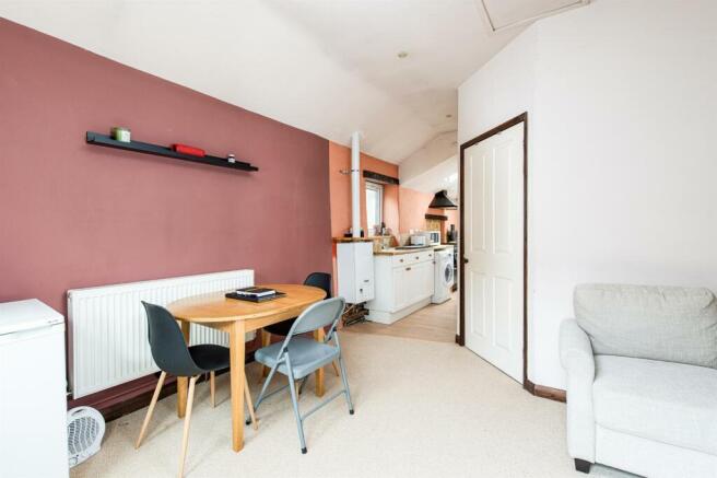 Sitting_Room_2.jpg