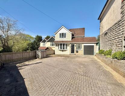 Blackfield Road, Fawley, SO45