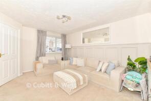 10, Camelia Close, Havant PO9 2FQ