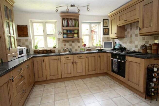 RE-FITTED KITCHEN