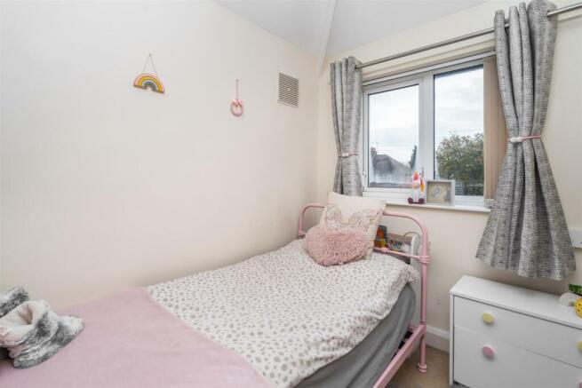 137 Danson Lane-7_lo.jpg