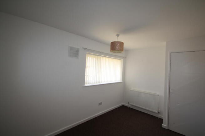3 bed Terraced to rent Image 8