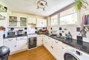 42, Prague Place, London SW2 5ED