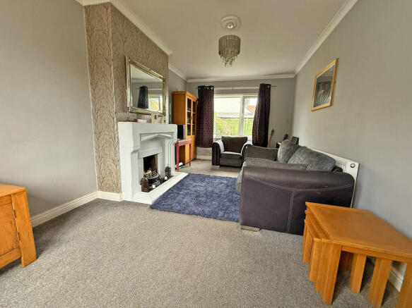 3 bed Semi-Detached for sale Image 4