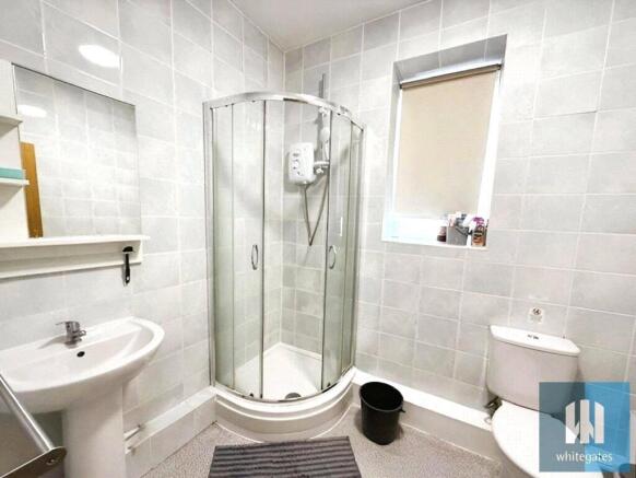 1 bed House Share to rent Image 5