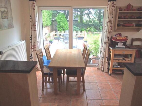 DINING AREA-PHOTO
