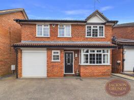 32, Knighton Close, Northampton NN5 6NE