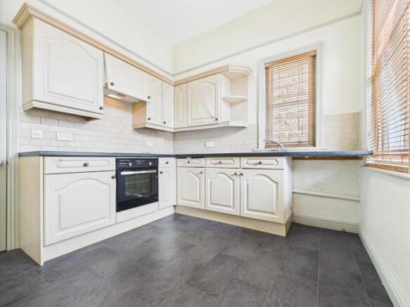 2 bed Flat to rent Image 4