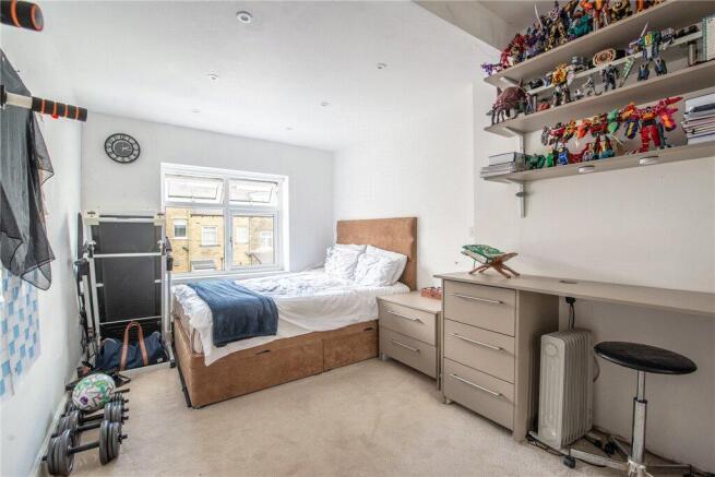 3 bed Terraced for sale Image 10
