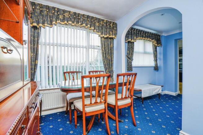 3 bed Detached for sale Image 8