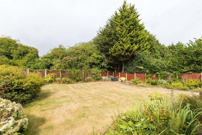2 bed Semi-Detached Bungalow for sale Image 4