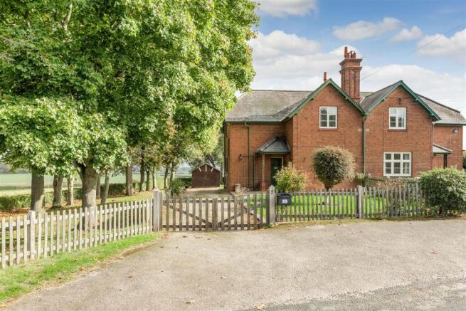 2 Clifton Lane Cottages, Thorpe Constantine