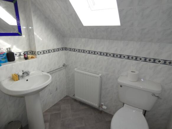 SHOWER ROOM