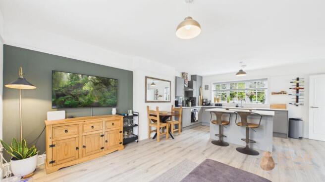 Open Plan Lounge/Kitchen