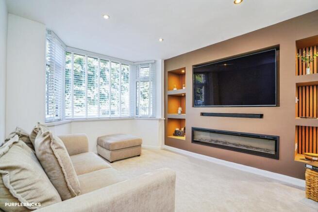 3 bed Semi-Detached for sale Image 4