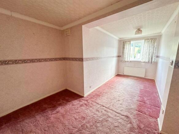 3 bed Semi-Detached for sale Image 8