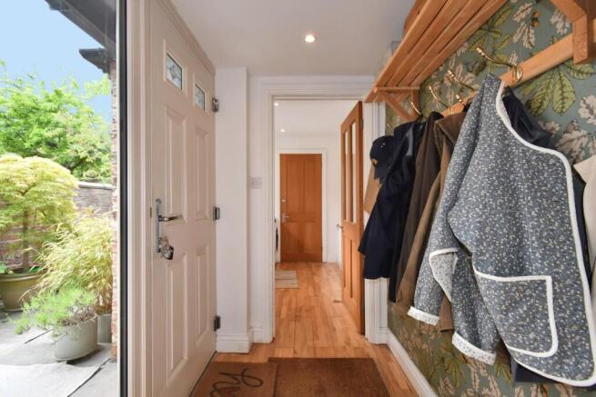 4 bed Terraced for sale Image 9