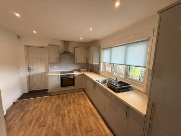 3 bed Bungalow to rent Image 8