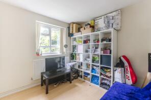 10, West House Close, London SW19 6QU