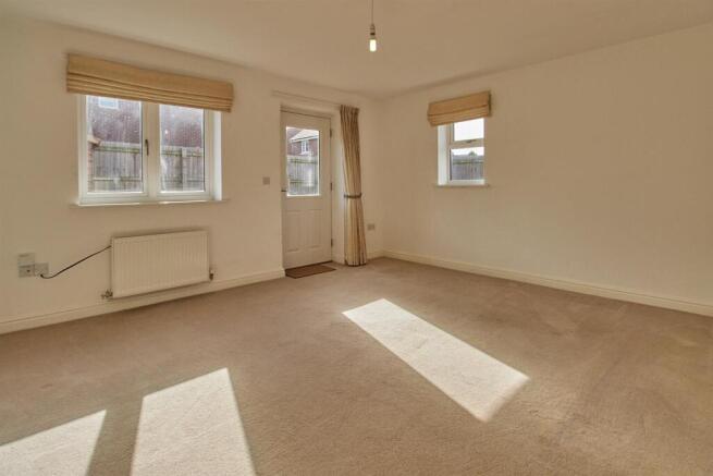 Lounge dining room to rear