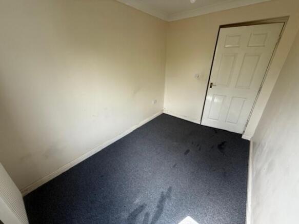 2 bed Flat for sale Image 8