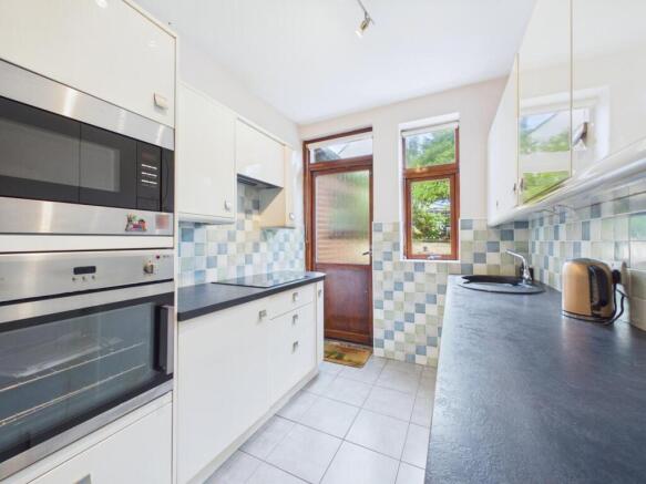 4 bed Semi-Detached for sale Image 9