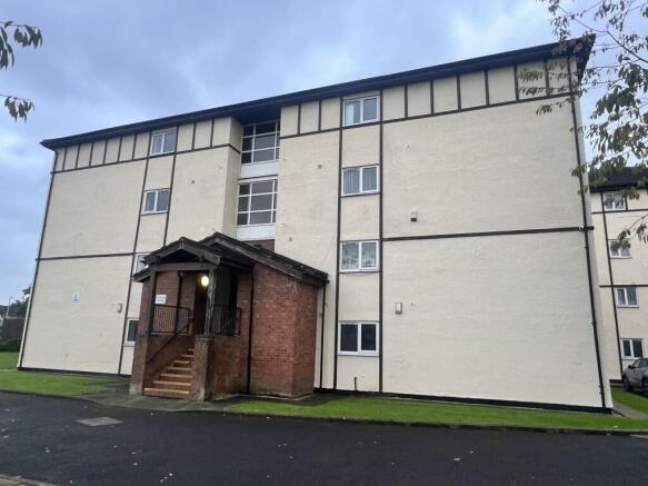 3-bed flat on Fir Trees Place, Preston, PR2, £60,000