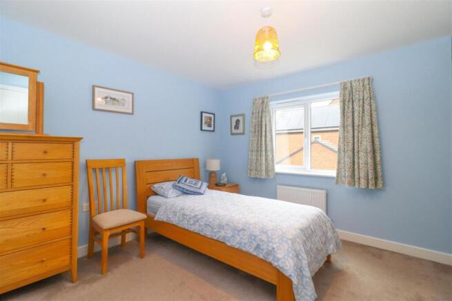 4 bed Detached for sale Image 10