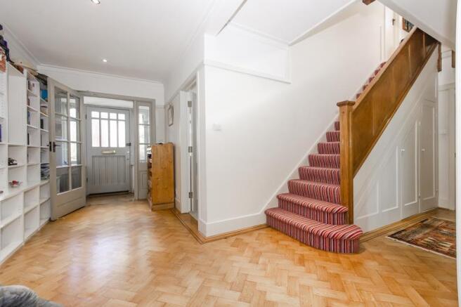 Entrance Hall e X