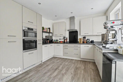 Emmeline Avenue, Swanscombe