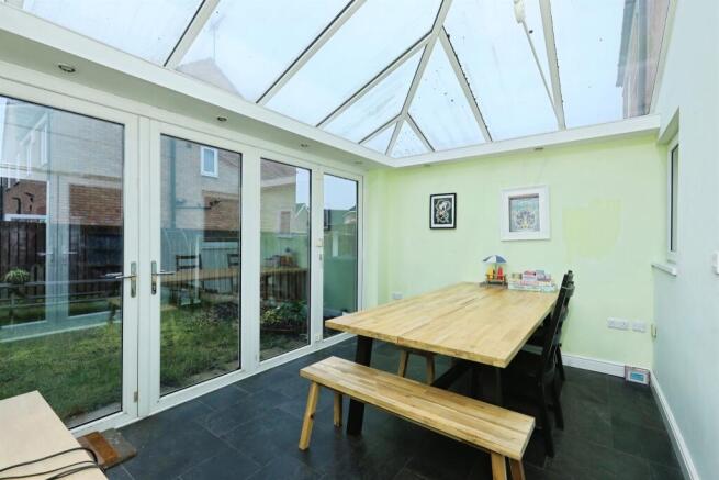 3 bed Semi-Detached for sale Image 9