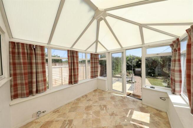 3 bed Semi-Detached for sale Image 4