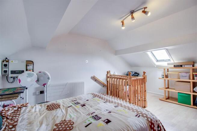 LOFT ROOM