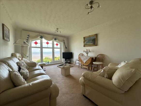 2 bed Flat for sale Image 5