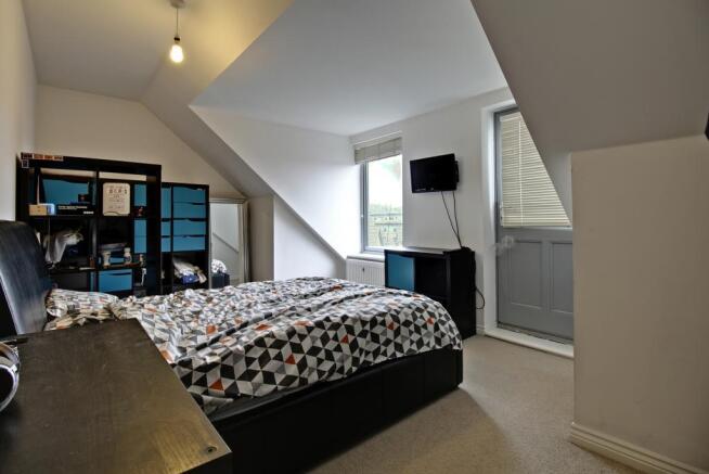 Bedroom 2 (Double)