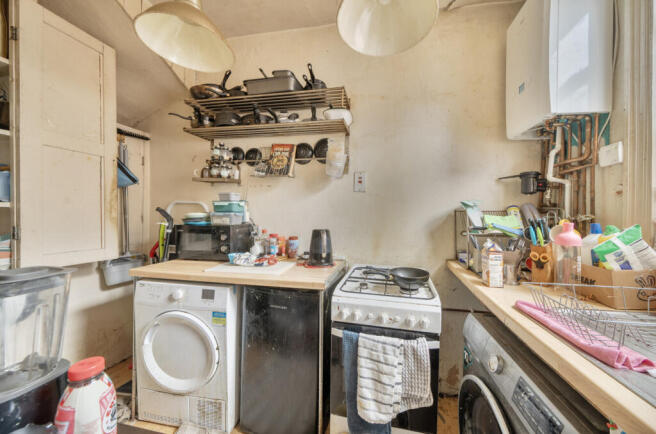 1410261-6-698ddfe...