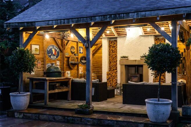 Family Bbq Building