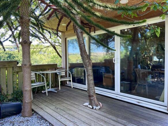 GARDEN OFFICE