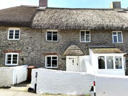 Sunny Thatch, Road Past Bowhaye House, Kingsbridge TQ7 2BU