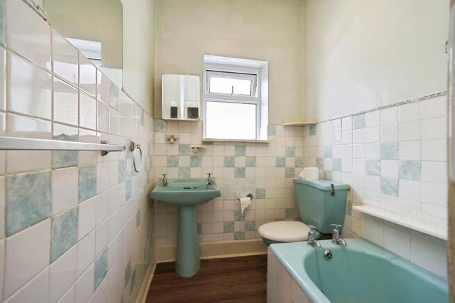 3 bed Terraced for sale Image 11