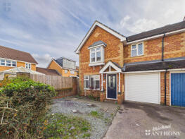 1, Redwing, Watermead, Aylesbury HP19 0WB