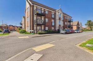 Flat 6, 143, Fullbrook Avenue, Reading RG7 1XB