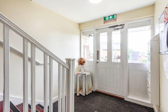 COMMUNAL ENTRANCE B