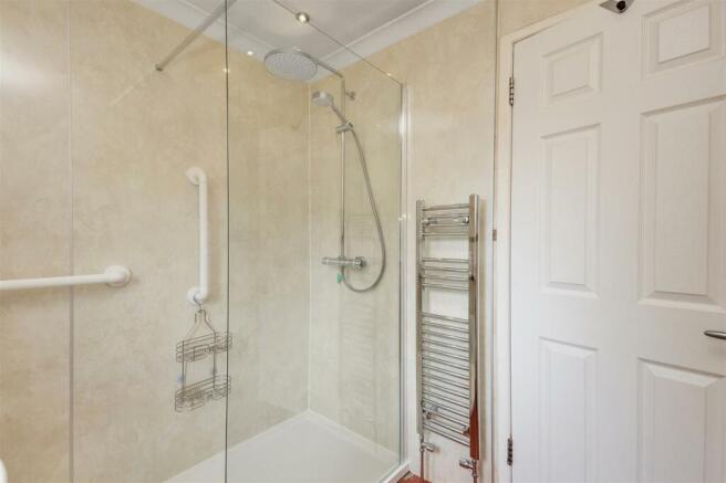26 Linburn Grove 12.jpg