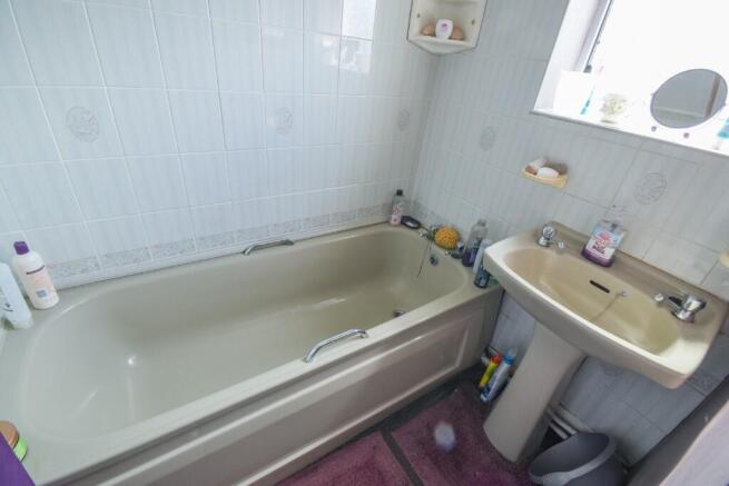 3 bed Terraced for sale Image 6