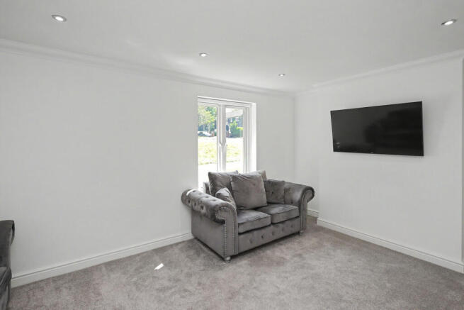 16 Sands Way, Woodford Green, IG8 8EJ