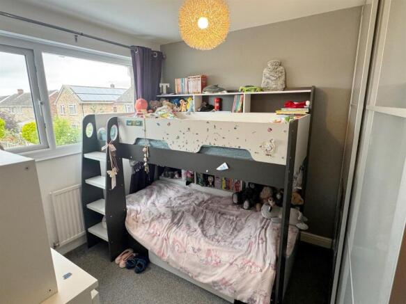Bed 2.jpg