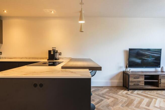 2 bed Apartment for sale Image 10