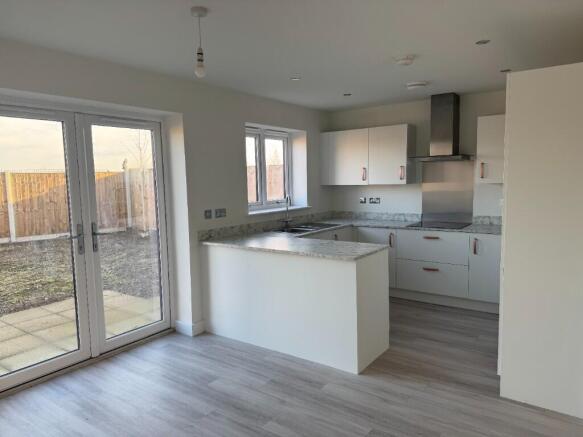 3 bed Detached for sale Image 4