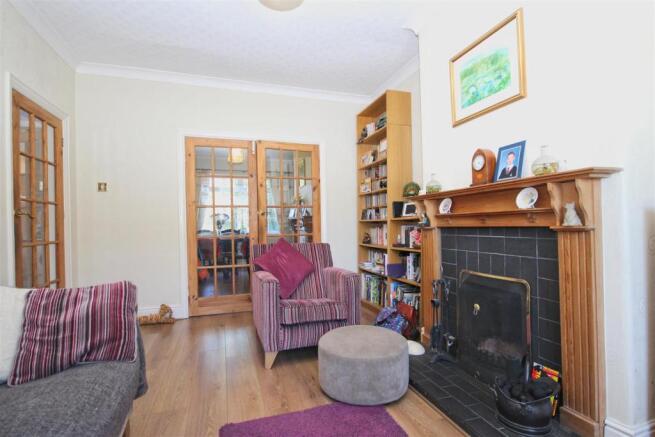 3 Inglemire Lane Cottingham (11)_lzn.jpg